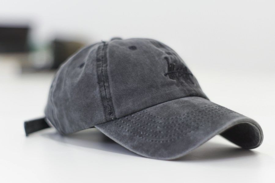 Gorra clásica gris de algodón
